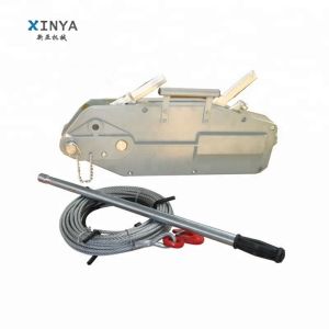 China 0.8 Ton Mini Hand Winch with Steel Wire Rope and 20m Lifting Height for Construction Hoist wholesale