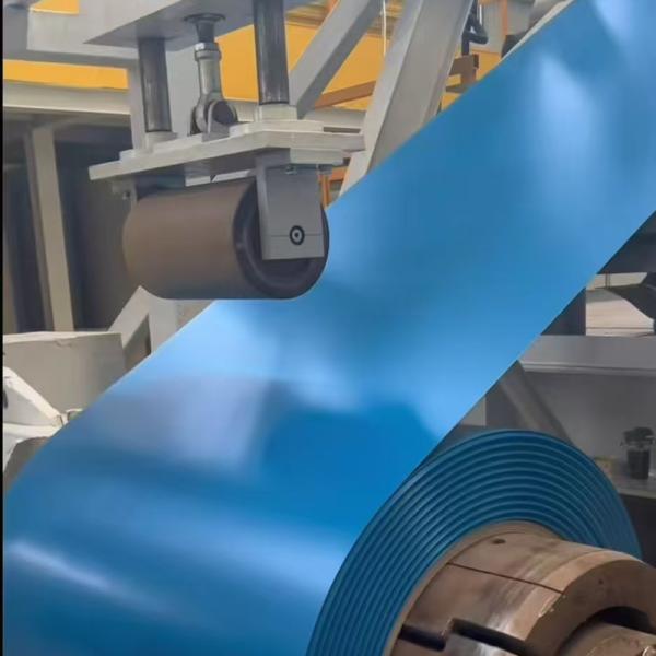 Superficie lisa acabado Hoja de aluminio recubierta en polvo con recubrimiento frontal de 40-60μm y recubrimiento mate