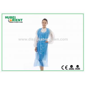 China Waterproof PE Disposable Apron With Smooth Or Emboosed Surface Oil-Proof Kitchen Use Plastic Apron supplier