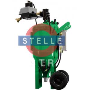 Manual Vapour Blasting Equipment / Movable Wet Blasting Cabinet  Green Color