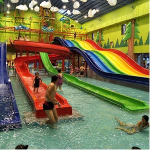 China Indoor Ourdoor Water Park Slide Equipment Swimming Pool Rainbow Super Slide supplier