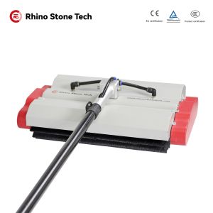 China 高速ソーラーパネルローラーブラシ 2時間 PVモジュール太陽光発電クリーナー wholesale