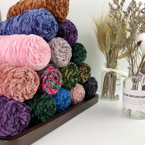 China Big Crochet Chenille Yarn 100% Velvet Polyester Yarn Dyed Chunky supplier
