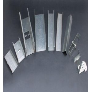 China O PLC controla o rolo do canal do ângulo de parede que forma estações de formação do total 13 da máquina supplier