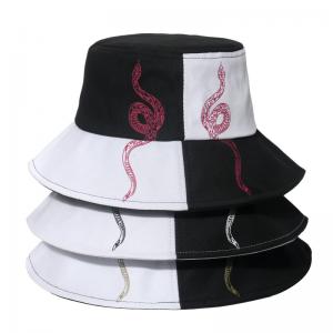 China Hip-Hop Snake Pattern Totem Bucket Hat Black And White Stitching Plaid Fisherman Hat supplier
