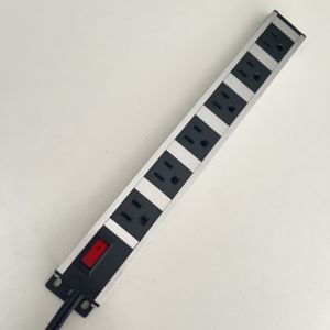 China Sturdy and 6 Outlet Power Strip for Network Laboratory and Environments with ETL Certification and Surge Protection wholesale
