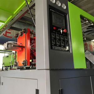 China Máquina de soplar botellas de PET totalmente automática hecha por preforma de PET para procesamiento de plástico PC wholesale