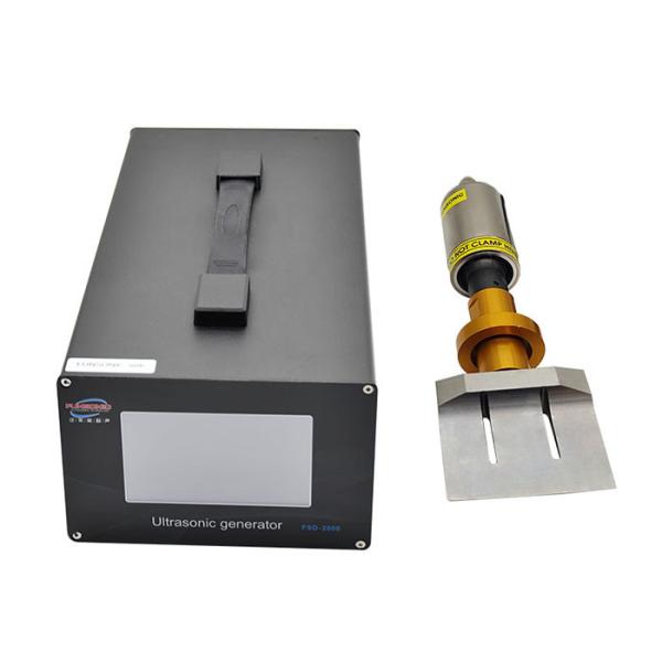 China Coupe à ultrasons rapide et précise de planches en résine thermoplastique avec une découpeuse en caoutchouc de 800W supplier