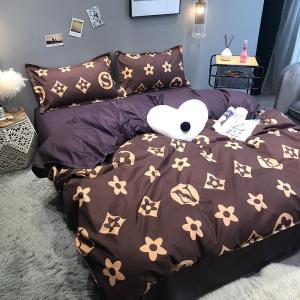Modern Style Queen or King Size Bedding Set with Polyester Duvet Cover and Pillowcase
