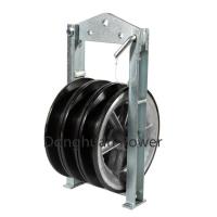 China Triple Aluminum Sheaves Cable Pulley Stringing Blocks With Rubber Lined on sale