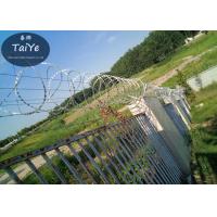 China Commercial Airport Barbed Wire Brackets Silver Green Chain Link Barbed Wire Arm on sale