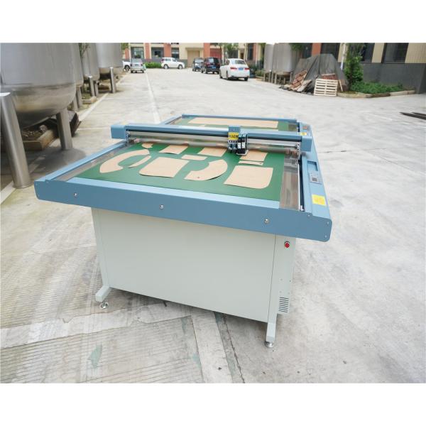China 衣料品印刷機 グラフィティング ツール 幅広く印刷されたインクジェット グラフィティング カッター フラットベッド wholesale