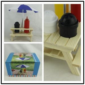 China Outdoor Picnic Bench Condiment Set , Umbrella Salt Picnic Table Sauce Holder supplier