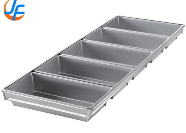 RK Bakeware China Foodservice NSF Commercial 9'' Pullman Loaf Pan / 4 Strap 5-5