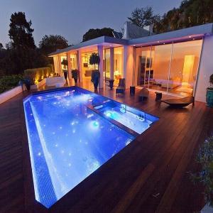 China EUROPEAN Design Style Wpc Waterpool Decking Boards With Solar Light For Your Country supplier