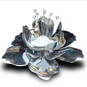 China Metal Lotus Flower Sculpture SS304 Lotus Flower Garden Statue supplier