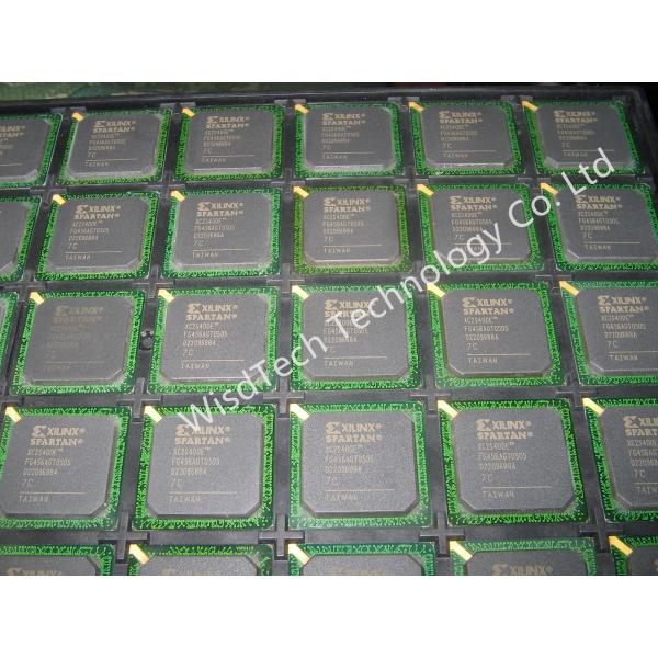 XC2S400E Plateforme Flash Configuration programmable intégrée au système