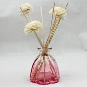 China Eco Friendly Beautiful Glass Reed Diffuser Bottles Oil Diffuser Bottle on sale 