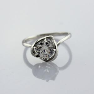 China Jewelry 925 Silver Engagement Ring with 6mm Heart Shape CZ Diamonds Ring(F17) supplier