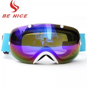 China Three Layer Foam Ski Snowboard Goggles , Womens Otg Ski Goggles FDA Certificate supplier