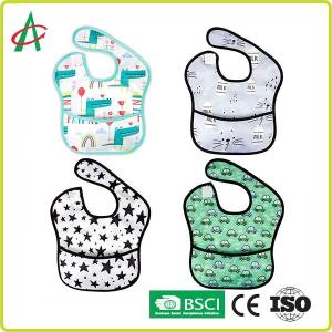 China Adjustable Waterproof Newborn Baby Bibs For Feeding And Eating supplier