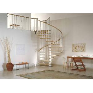 China Utilisation faite sur commande adaptée aux besoins du client d'escalier en spirale en métal d'intérieur avec l'étape matérielle en bois supplier