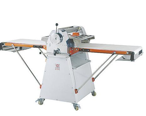 Free Standing Dough Roller Machine / Pastry Processing Equipments 2540 * 910 *