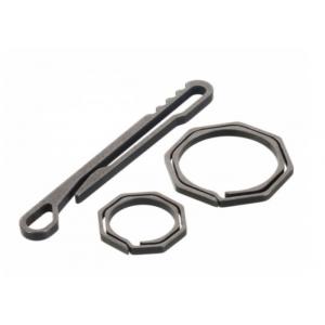 China Lightweight Outdoor Camping Carabiner Titanium Octogonal Ring 7cm X 0.8cm X 0.4cm supplier