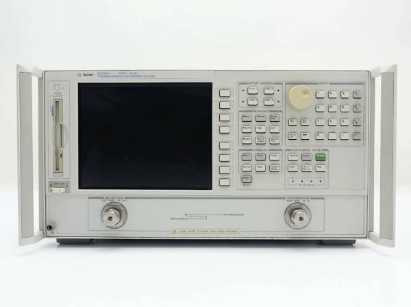 13.5 GHz 伝達/反射 Vna ベクトルネットワーク分析器 Agilent 8719ET
