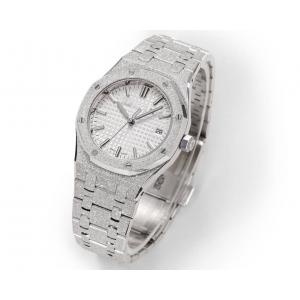 China Fashion Diamond Wrist Watches With White Dial 20mm band Width supplier