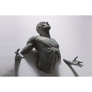 Figure Design Casting Finish Bronze Statue Wall Man Sculpture Displayed In Hotel