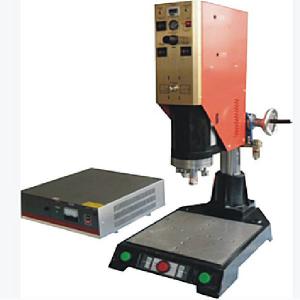 China 15HZ Ultrasonic Welding Equipment 1800W Ultrasonic Plastic Welder For Charger supplier