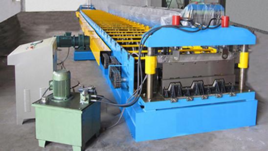 760 rollo eficaz de la cubierta de piso de la altura de la anchura 75 que forma control automático del PLC de la impulsión de cadena de la máquina