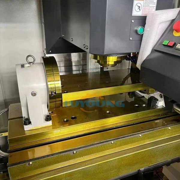 China Machine de fraisage à 5 axes VMC855 Centre d'usinage vertical pour le métal CNC de haute précision wholesale
