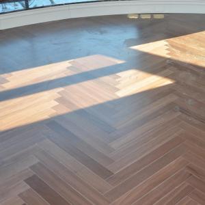 Multilayer Engineered Wood Flooring Oak Butterfly Joint Espresso Satin Wood Flooring