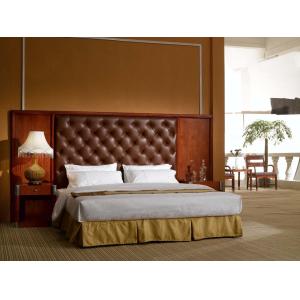 White Platform Hotel Bedroom Furniture Sets With Oak Solid Wood Legs