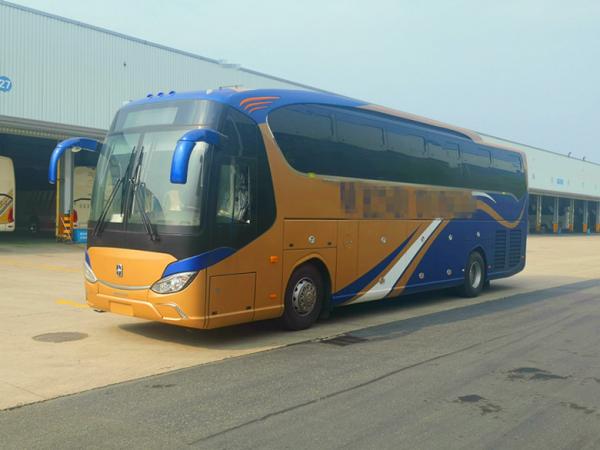 LHD/RHD Euro3 47 Seats 336HP YBL6128H Luxury Coach Bus for sale