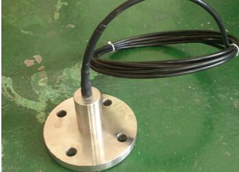 Integrated level transmitter HART output with Flange HPT-33