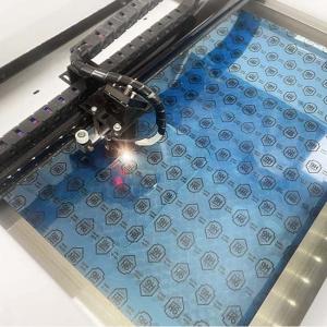 China 700w Daqin Screen Protector Laser Cutting Machine For Mobile Phone 3d Tempered Glass supplier