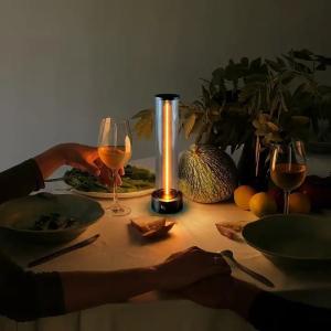 China Decoración para el hogar COB Batería Luces nocturnas 5w Disminuible lámpara LED blanca cálida con muestra gratuita supplier
