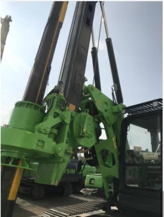 China Skillful Rotary Piling Rig Pile Equipment Use Diesel Kr90A 90 KN.M wholesale