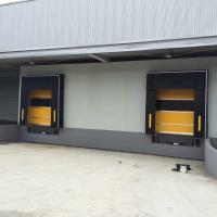 China Pvc Fabric Mechanical Loading Dock Shelters Widely Used For Industries Sponge Dock Seal Manufacturers on sale