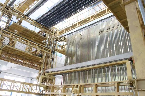 Línea de producción de anodizado vertical automatizada y sistema de electroforesis duradero