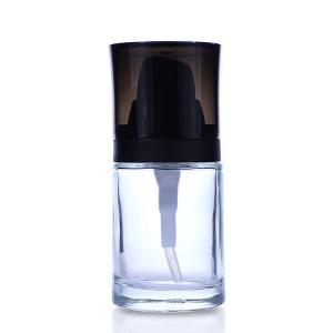 China 30ml Luxury Clear Square Cosmetic Foundation Glass Bottle With Pump Spray F012 supplier