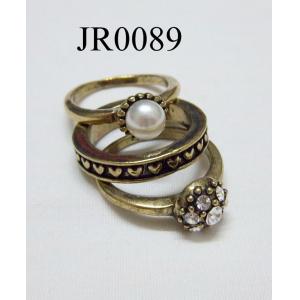 Pearl ring set