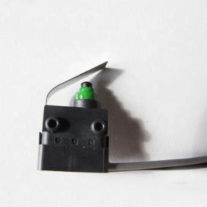 China IP40 PST Solder Terminals Roller Lever 12V Mini Switch supplier