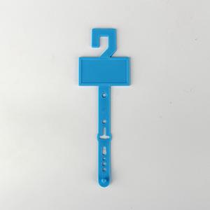 China Heavy Duty Fashionable Blue Plastic Belt Hangers For Stores supplier