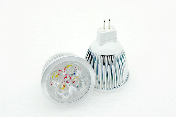 China 4W blanc 400 - 420LM MR16 / GU5.3 haute puissance LEDs Spot d'éclairage avec 50 * 53,5 mm supplier