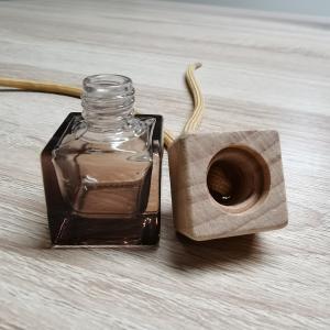 China 7ml New Color Hanging Fragrance Diffuser Car Pendant Perfume Square Wooden Cap With Coffee Brown Glass Bottle wholesale