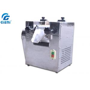 Laboratory Type Cosmetic Filling Machine Lipstick Three Roll Mill Rotate Speed Adjustable